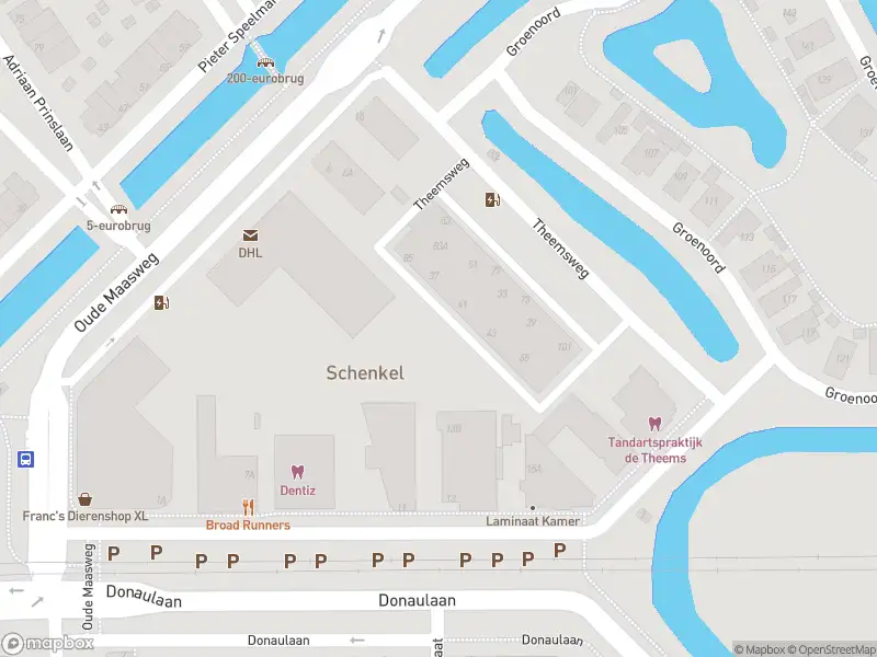 Ambulance met grote spoed naar de Theemsweg in Spijkenisse