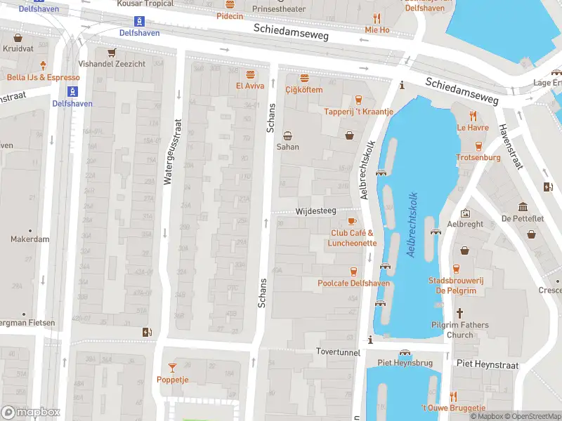 Ambulance met gepaste spoed naar de Schans in Rotterdam