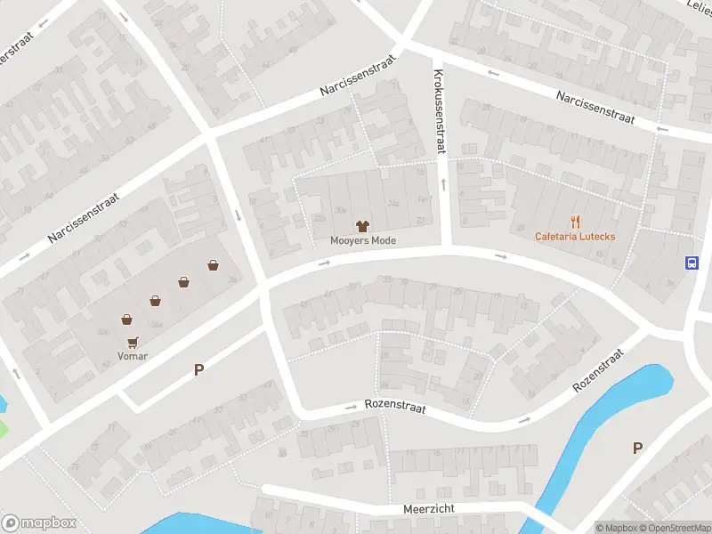 Ambulance met gepaste spoed naar de Asterstraat in Volendam