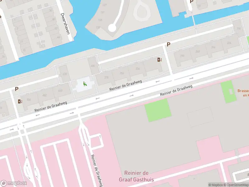 Ambulance met grote spoed naar de Reinier de Graafweg in Delft