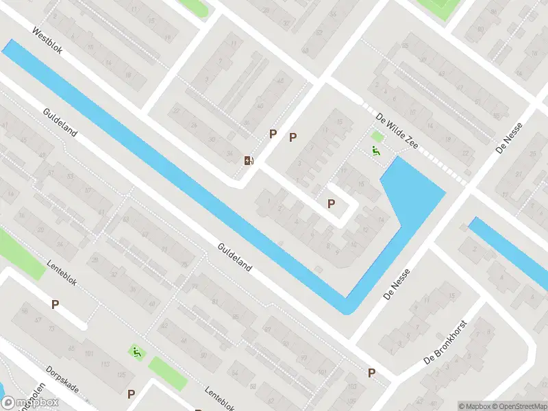 Ambulance met grote spoed naar de Tijmensblok in Wateringen