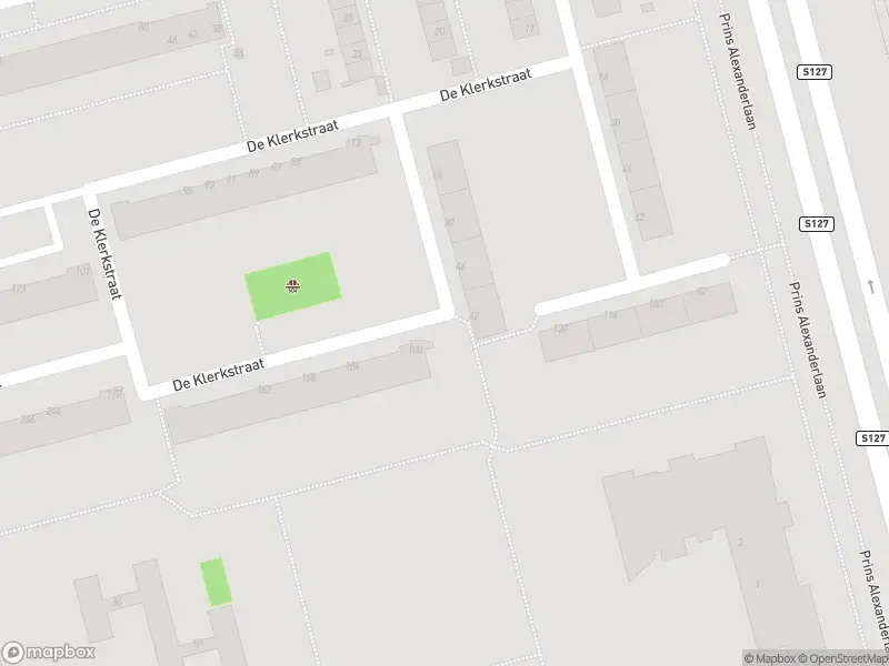 Ambulance met grote spoed naar de De Klerkstraat in Rotterdam