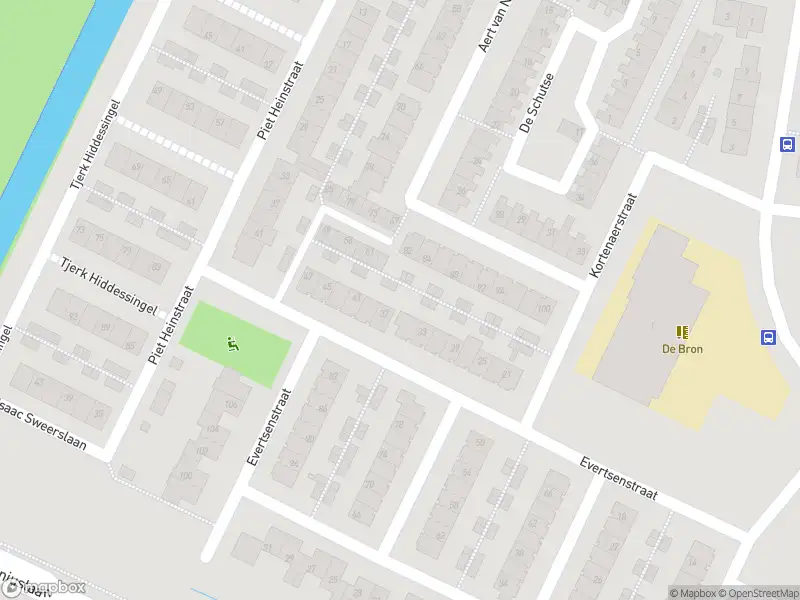 Ambulance met gepaste spoed naar de Evertsenstraat in Hendrik-Ido-Ambacht