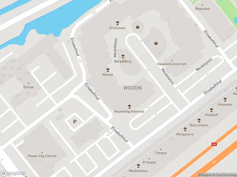 Ambulance met gepaste spoed naar de Meubelplein in Leiderdorp