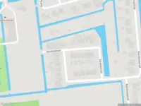 Ambulance met grote spoed naar de Karekietstraat in Schelluinen