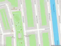 Ambulance met gepaste spoed naar de Columbusplein in Amsterdam