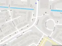 Ambulance met grote spoed naar de Zoomwijcklaan in Oud-Beijerland