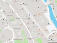 Ambulance met gepaste spoed naar de Pieterskerk-Choorsteeg in Leiden