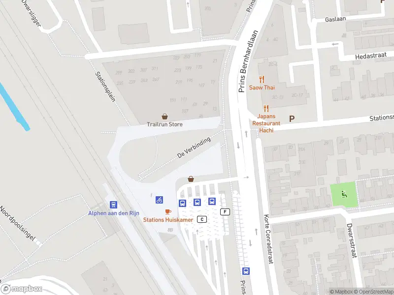 Brandweer met gepaste spoed naar de Stationsplein in Alphen aan den Rijn vanwege een liftopsluiting