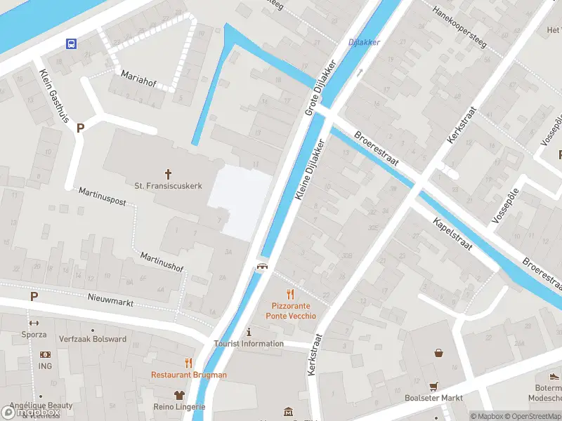 Brandweer met grote spoed naar de Jongemastraat in Bolsward vanwege gebouwbrand