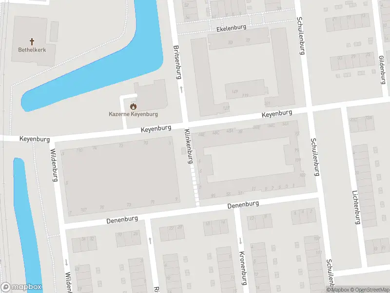 Ambulance met grote spoed naar de Klinkenburg in Rotterdam