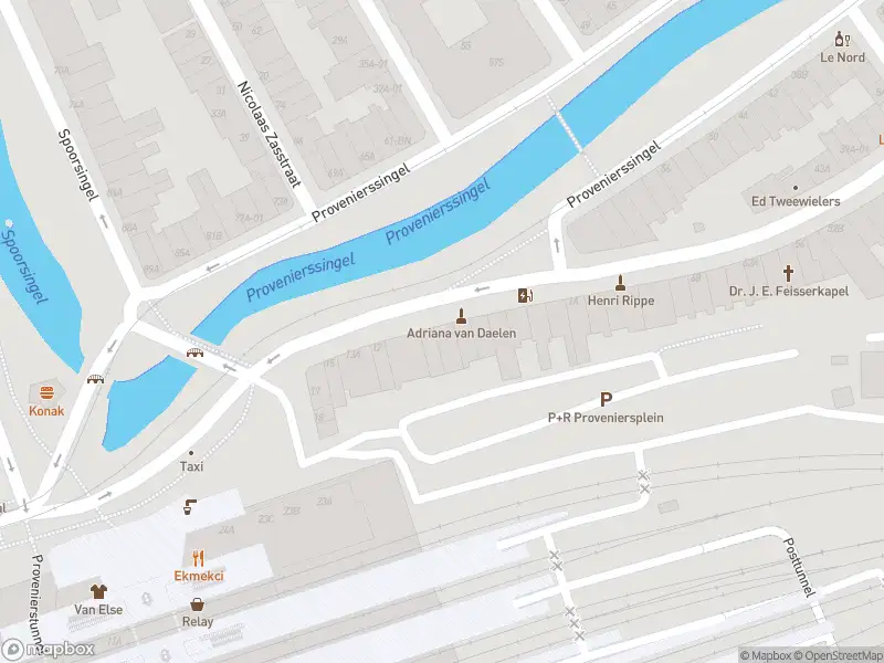 Ambulance met gepaste spoed naar de Proveniersplein in Rotterdam