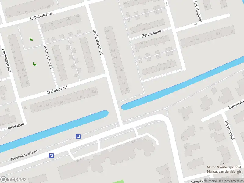 Ambulance met grote spoed naar de Orchideestraat in Spijkenisse