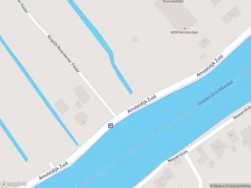 Traumahelikopter met grote spoed naar de Amsteldijk Zuid in Amstelveen