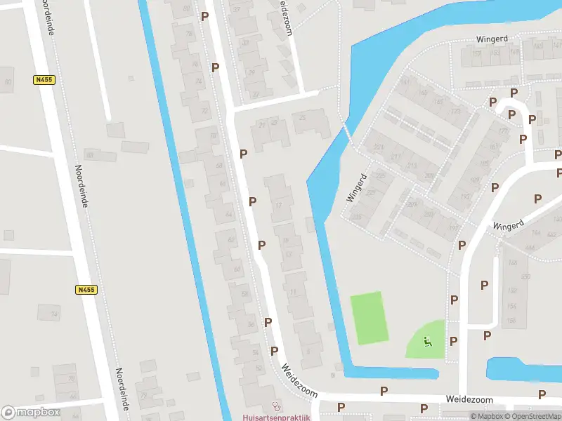 Ambulance met grote spoed naar de Dorpstraat in Waddinxveen