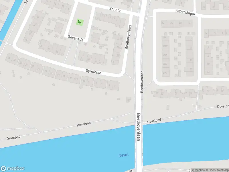 Ambulance met grote spoed naar de Beethovenlaan in Zwijndrecht