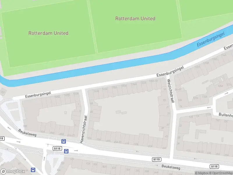 Ambulance met gepaste spoed naar de Essenburgsingel in Rotterdam