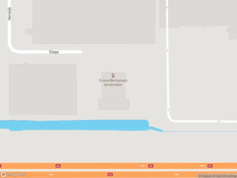 Ambulance met gepaste spoed naar de Portsmuiden in Amsterdam