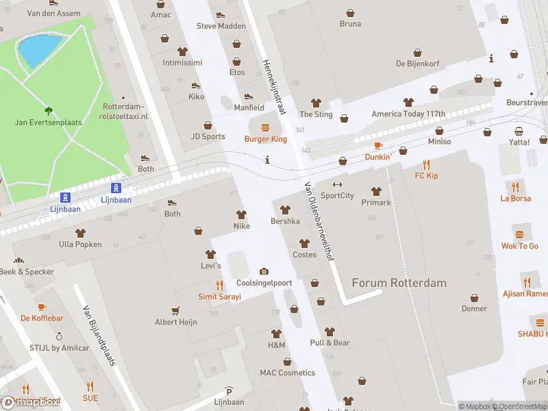 Ambulance met grote spoed naar de Lijnbaan in Rotterdam