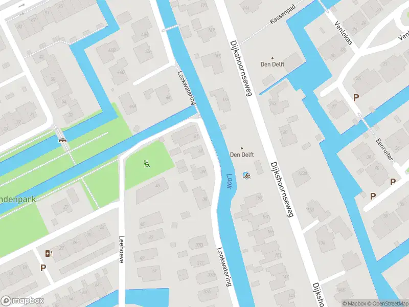 Ambulance met grote spoed naar de Hoflandendreef in Delft