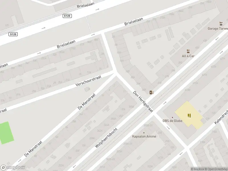 Ambulance met grote spoed naar de De Manstraat in Rotterdam