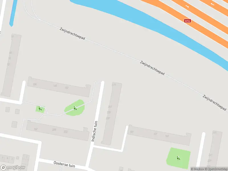 Ambulance met grote spoed naar de Indische tuin in Rotterdam