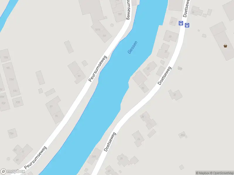 Ambulance met gepaste spoed naar de Doetseweg in Giessenburg