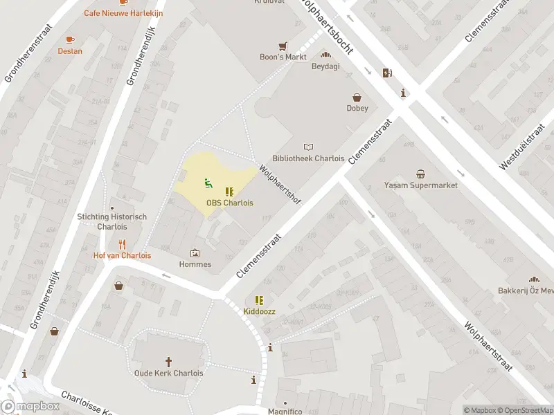 Ambulance met grote spoed naar de Clemensstraat in Rotterdam