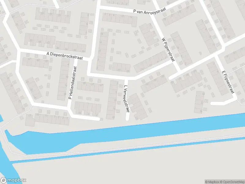 Ambulance met grote spoed naar de L. Verweelstraat in Spijkenisse