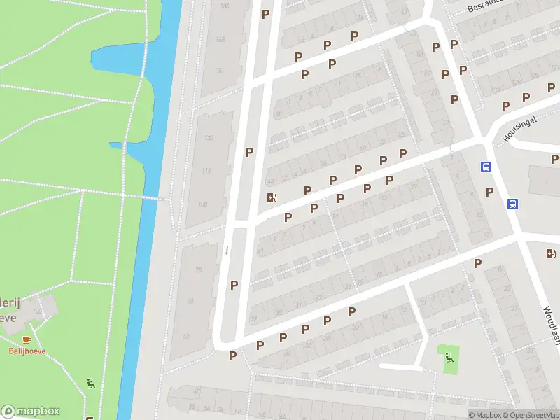 Ambulance met grote spoed naar de Elzehout in Zoetermeer