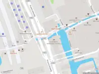 Ambulance met gepaste spoed naar de Stadhuisplein in Zaandam