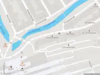 Ambulance met gepaste spoed naar de Proveniersplein in Rotterdam