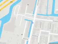 Ambulance met grote spoed naar de Wapitistraat in Rotterdam