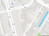 Ambulance met grote spoed naar de Mombassaplaats in Rotterdam