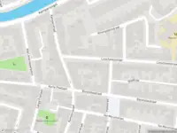 Ambulance met gepaste spoed naar de Kampersingel in Haarlem