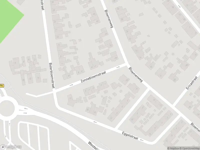 Brandweer met gepaste spoed naar de Zonnebloemstraat in Sittard vanwege een buitenbrand