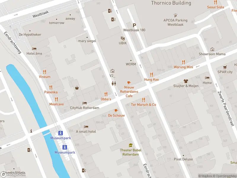 Ambulance met gepaste spoed naar de Witte de Withstraat in Rotterdam