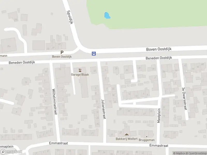 Ambulance met grote spoed naar de Beneden Oostdijk in Den Bommel