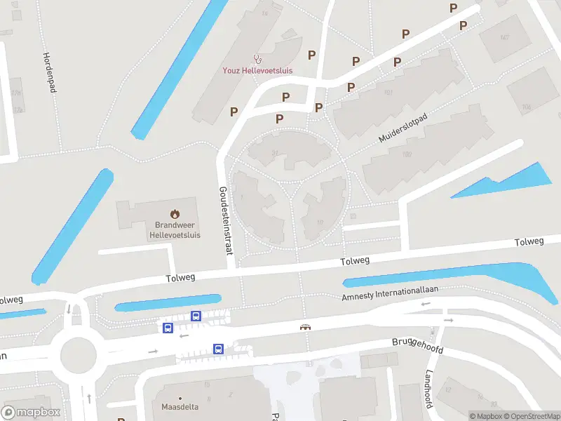 Ambulance met gepaste spoed naar de Muiderslotpad in Hellevoetsluis