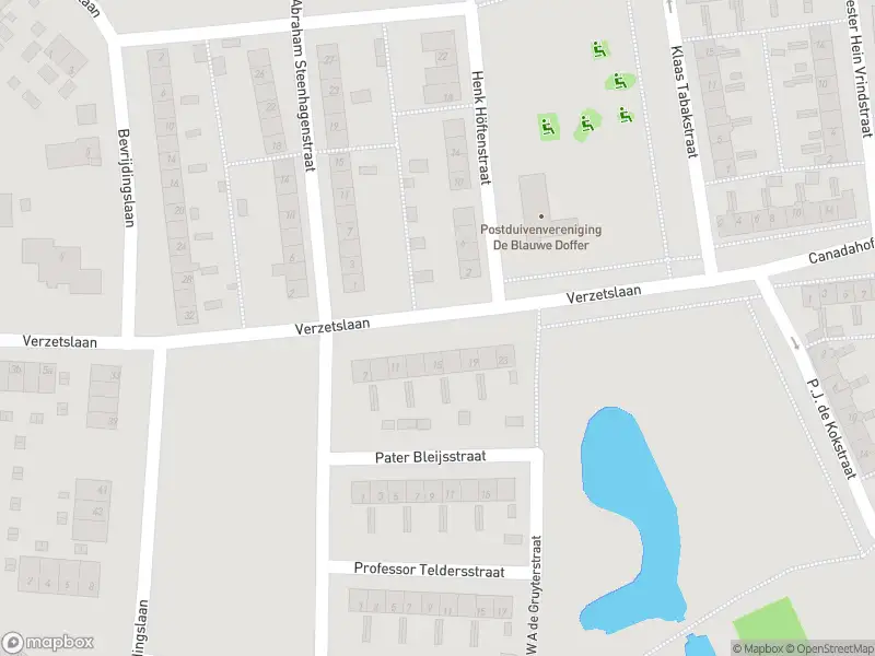 Brandweer met grote spoed naar de Derk Smoeslaan in Almelo vanwege gebouwbrand