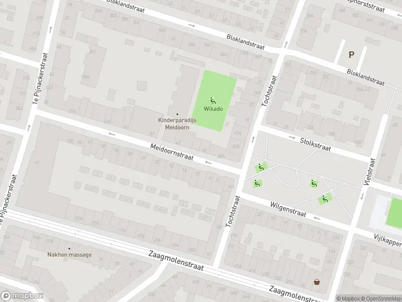 Ambulance met gepaste spoed naar de Meidoornstraat in Rotterdam