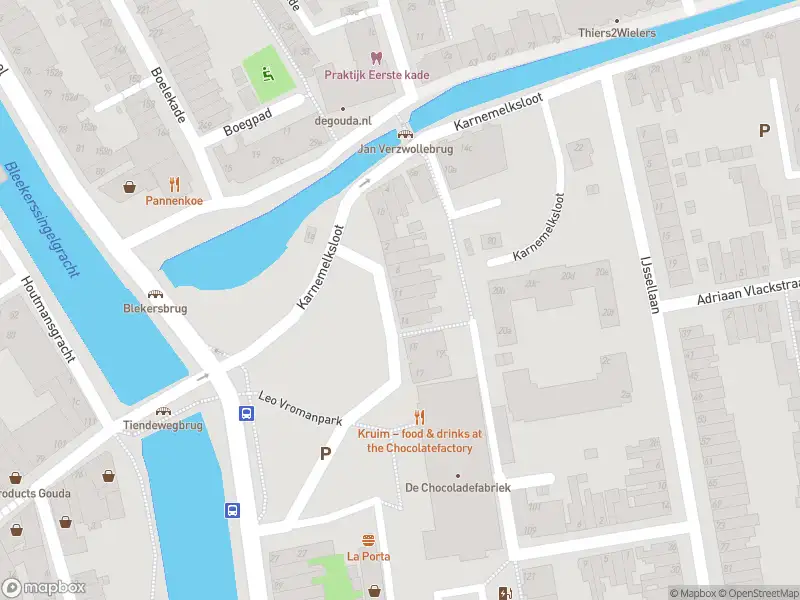 Ambulance met gepaste spoed naar de Klein Amerika in Gouda