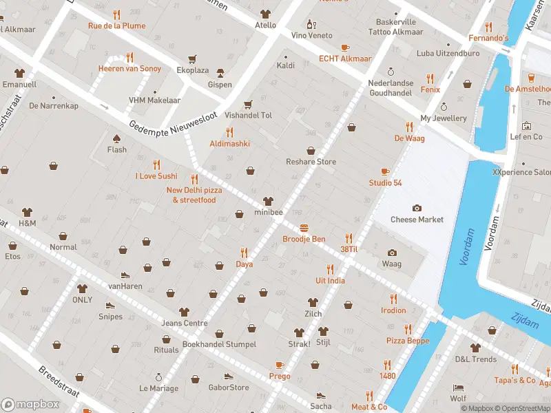 Brandweer naar de Magdalenenstraat in Alkmaar vanwege gebouwbrand