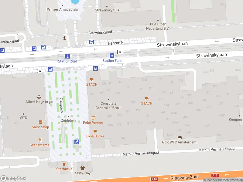 Ambulance met grote spoed naar de Strawinskylaan in Amsterdam