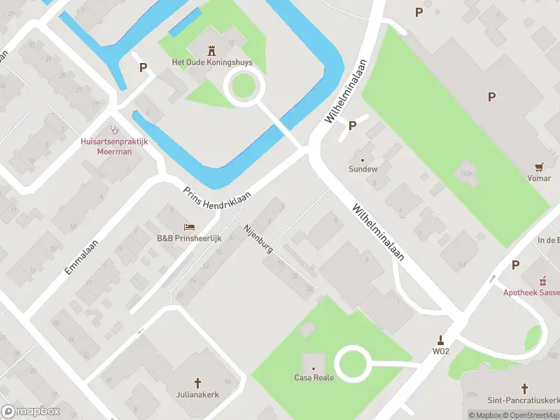 Ambulance met grote spoed naar de Nijenburg in Sassenheim