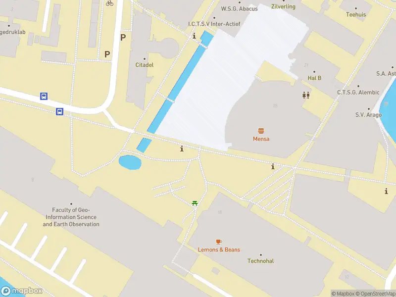 Brandweer met gepaste spoed naar de Hallenweg in Enschede vanwege een liftopsluiting