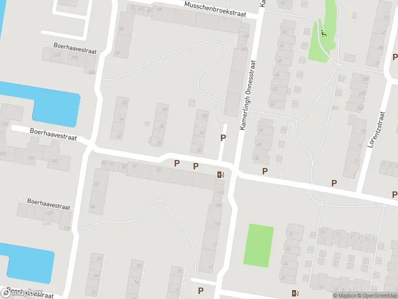 Ambulance met grote spoed naar de Van Leeuwenhoekstraat in Vlaardingen