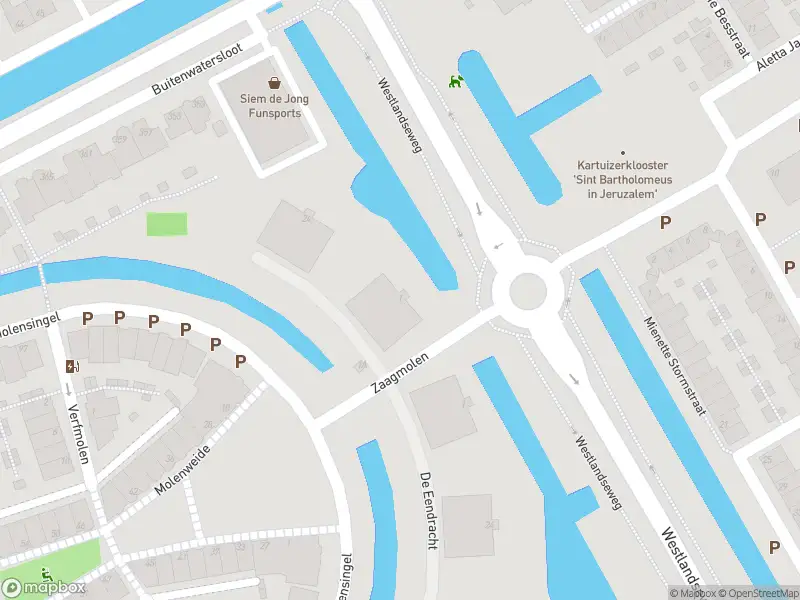 Ambulance met grote spoed naar de De Hoop in Delft