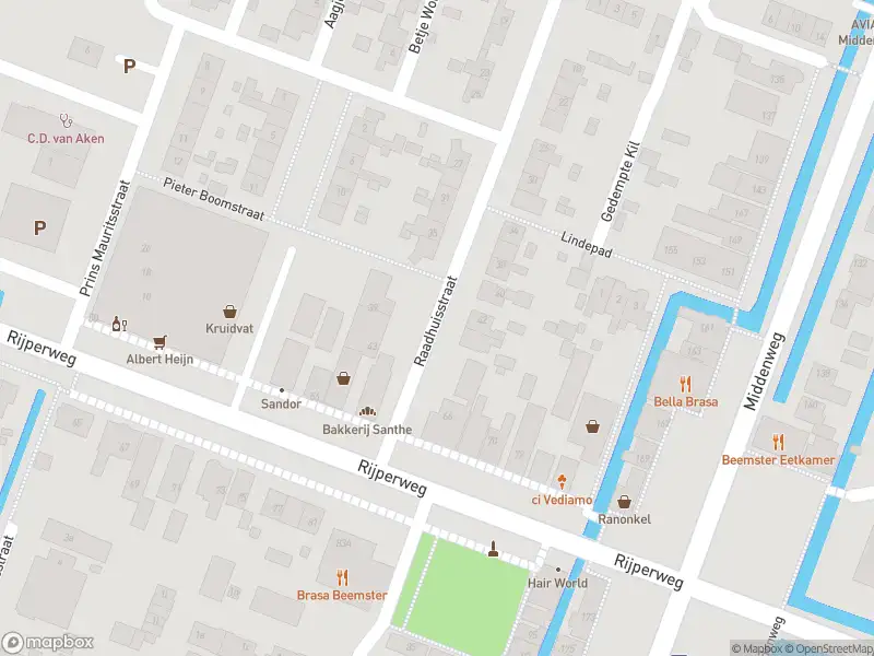 Ambulance met gepaste spoed naar de Prinses Beatrixpark in Middenbeemster