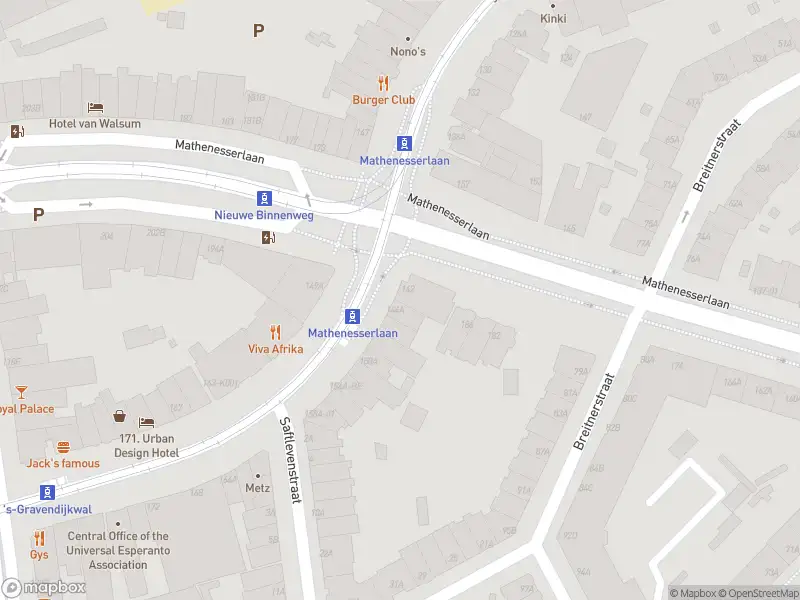 Ambulance met grote spoed naar de Nieuwe Binnenweg in Rotterdam